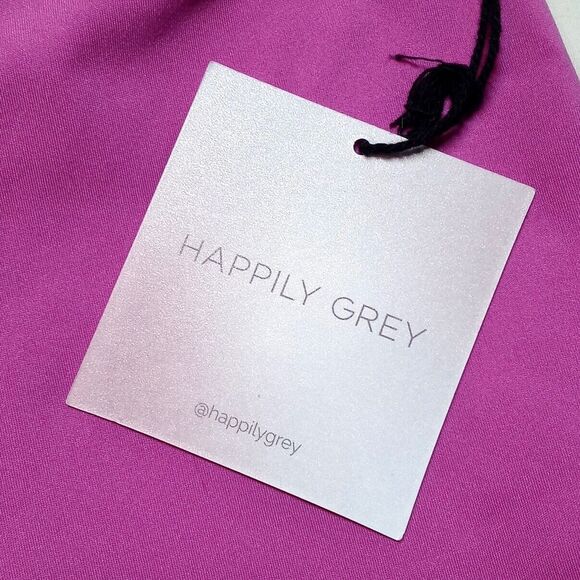 NWT Happily Grey Women's 5" Inseam Pink & Cream Bike Shorts Set of 2 Size Large - Picture 2 of 9